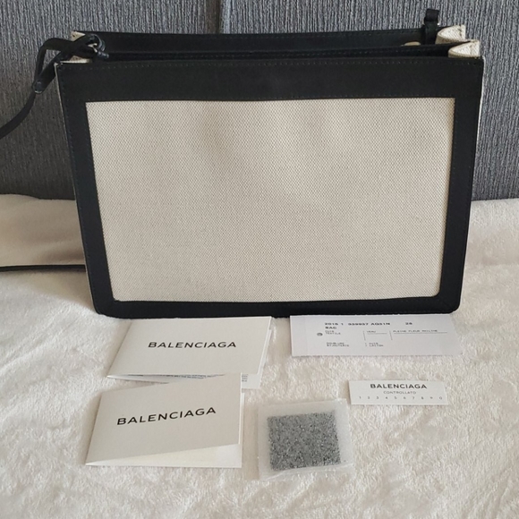 Balenciaga Canvas Crossbody bag - Picture 7 of 13